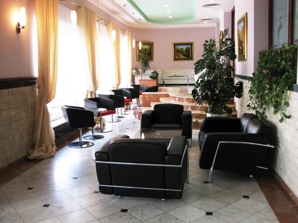 Hotel Phoenix Photo 49