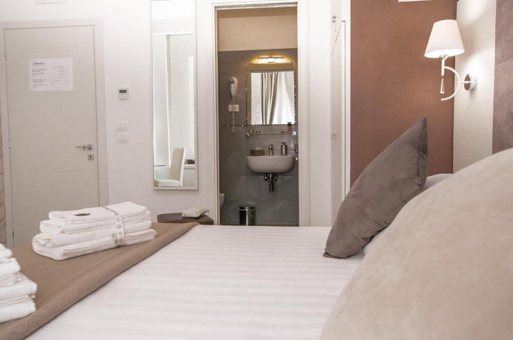 Elenoire Rooms & Suite photo