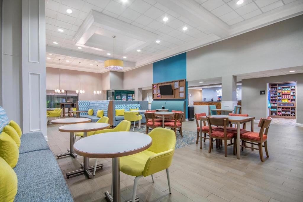 Hampton Inn East Aurora お料理のイメージ