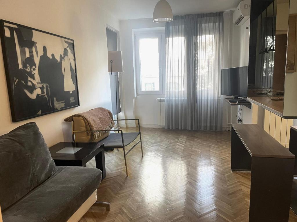 Quiet 1BR Apartment with Two Terraces in City Center - 1