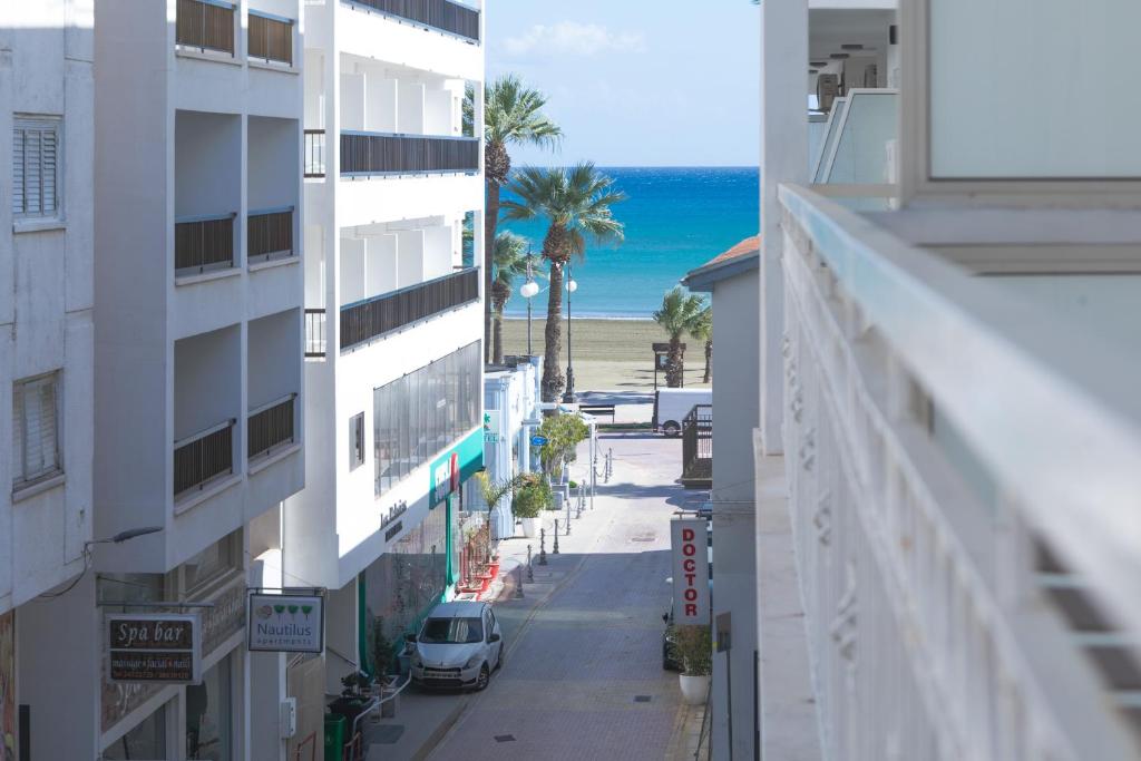 Stephanie City Apartments
