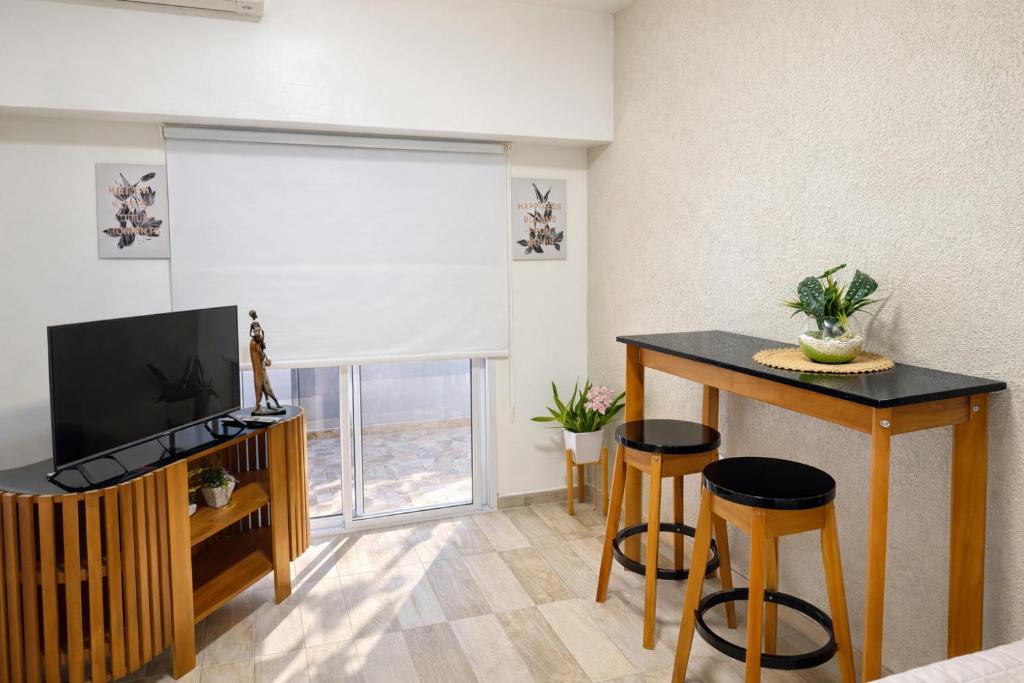 Departamento moderno, equipado full en vicente López ,ubicacion inmejorable a 100 metros del tren - 3