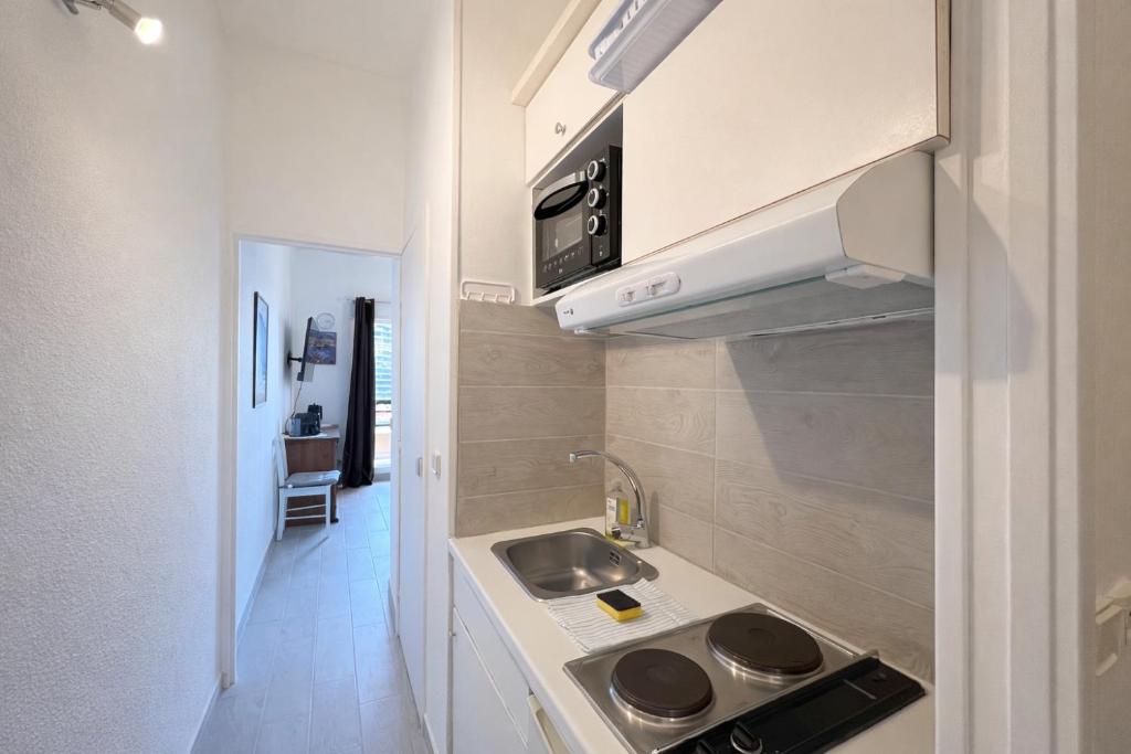 T2 balcony with barbecue, Tennis MC - 5
