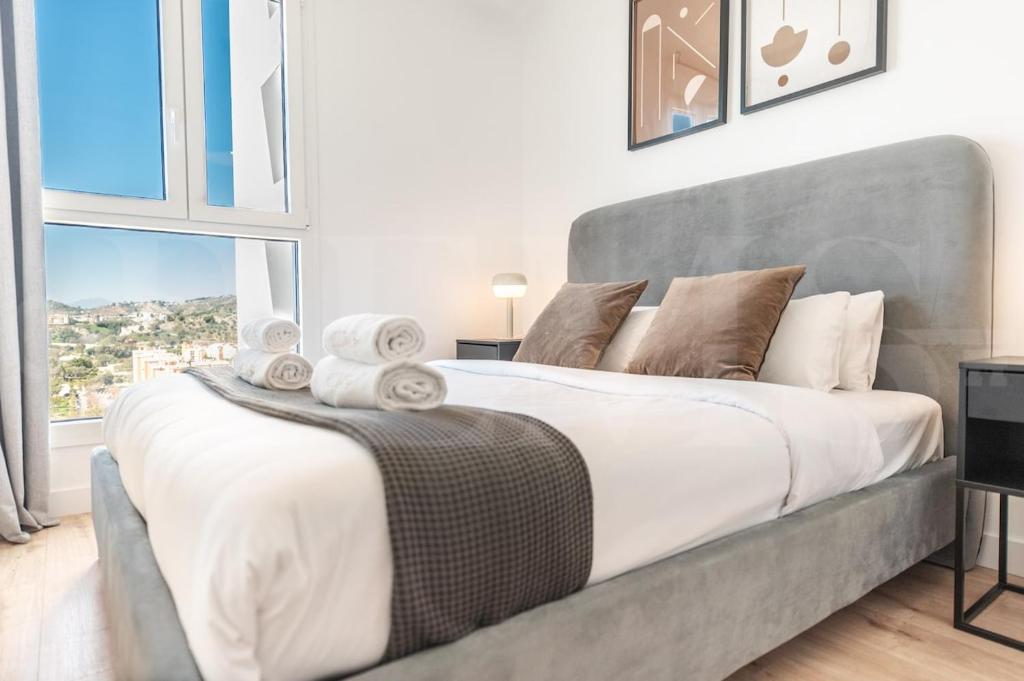 23rd Floor City Apartment with Pool & Gym REMS - 2