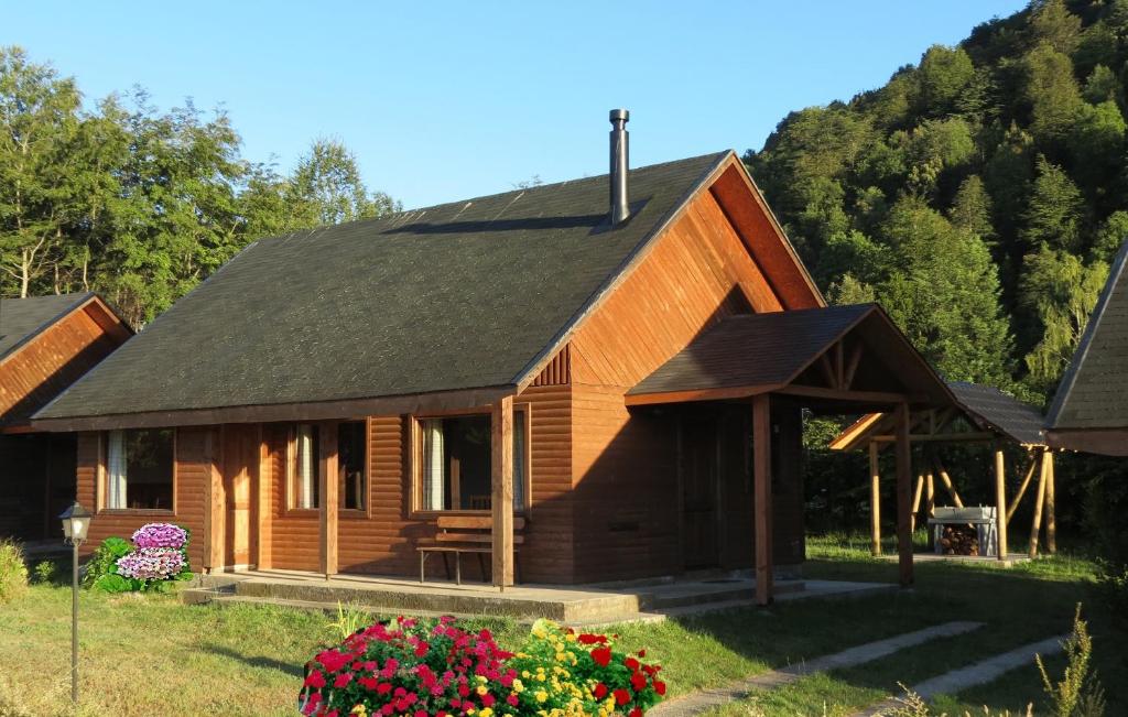 Cabanas Alto Caburgua — Hotel in Pucon