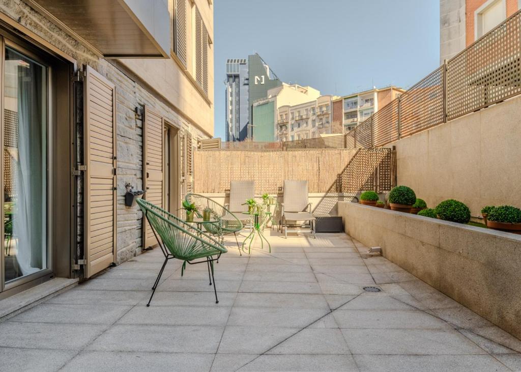 Modern with terrace -1Bdr 1Bath-Ppe. de Vergara - 2