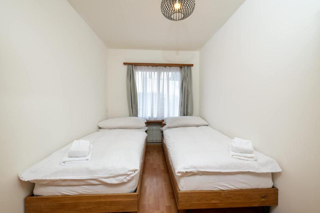 Chic and Cozy apartment in St Moritz with free parking - 3