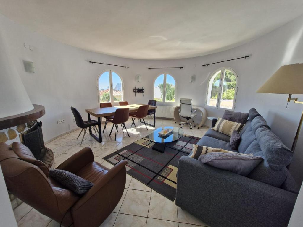 Casa Vista peñón by Theka Services - 4