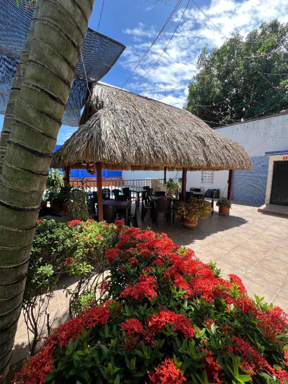 Hotel Casa Blanca Girardot Real - 2
