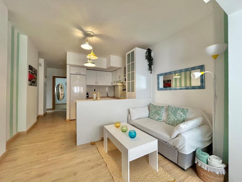 Peña 7 Apartment by Pineapple Homes - 1
