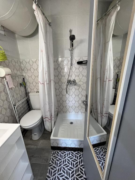 Le Petit Roitelet - Studio Calme et lumineux à 50 m des Thermes - Classé 2 étoiles - 2