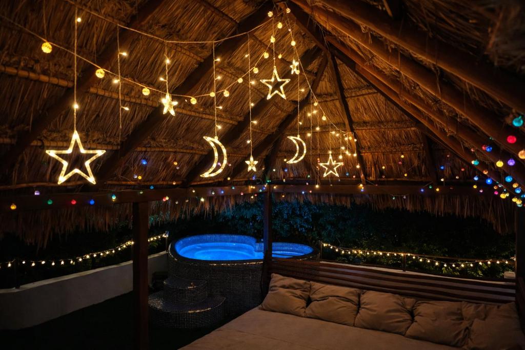 Romantic Luxury Villa with Rooftop Jacuzzi - 50m from Beach - 1