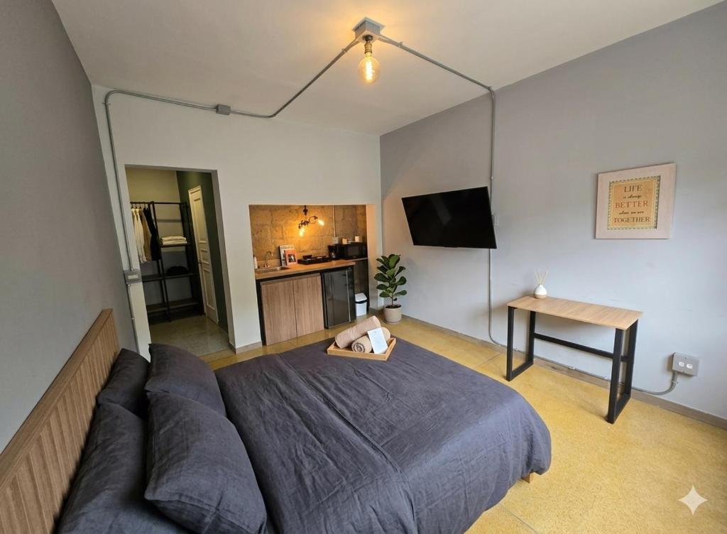 Amatista Chill Loft w AC & Kitchen in Laureles - 2