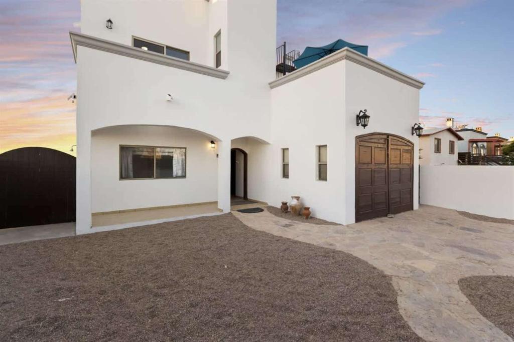 Beautiful & Quiet Oceanview Home Casa Beltran - 2
