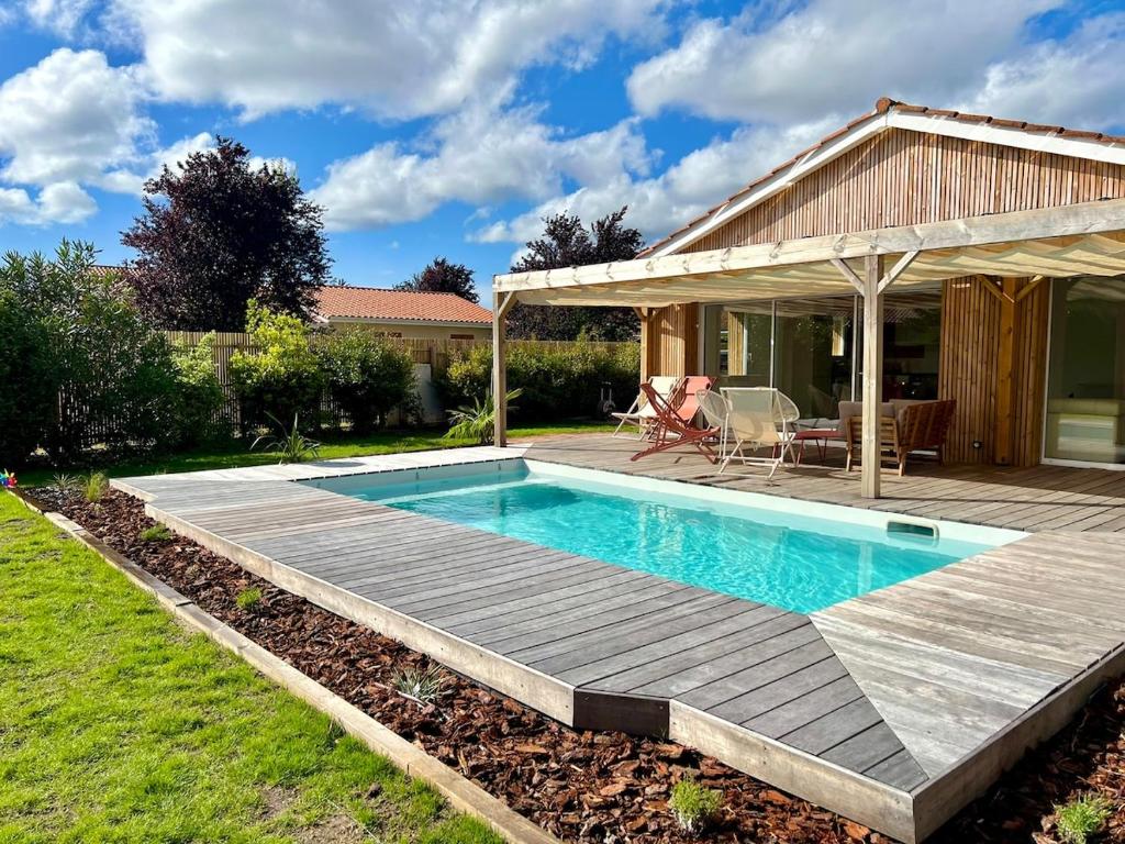 Villa rénovée au calme, piscine chauffée et jardin - Bisca - 2