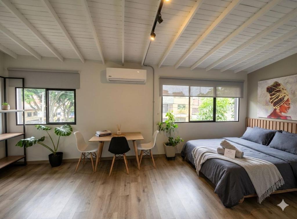 Chill Almendra Suite W AC Kitchen in Laureles - 3