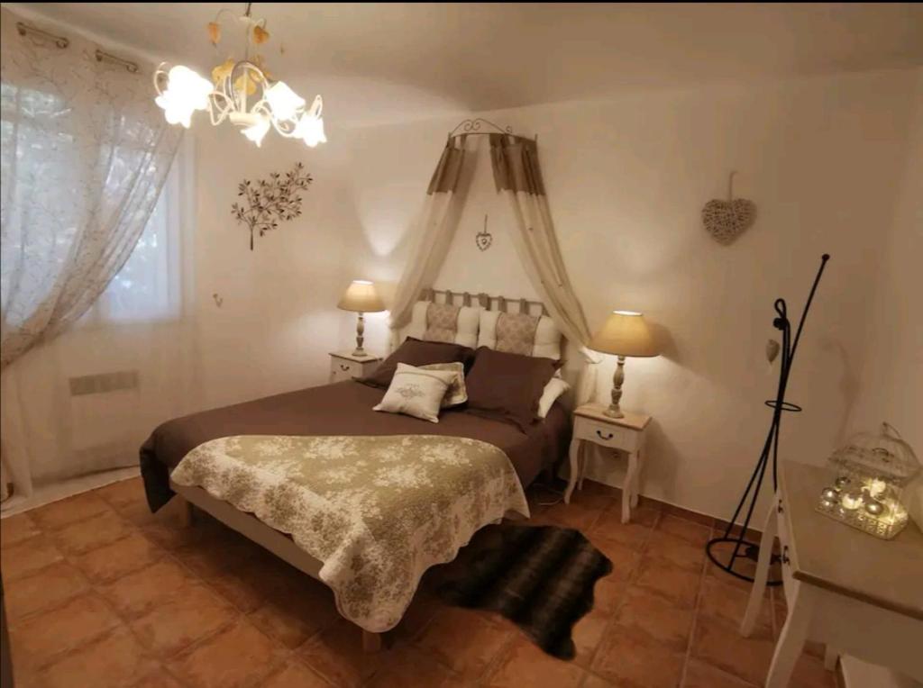 Villa 3 étoiles à l'Isle sur la sorgue avec jardin - 4 pers - 3