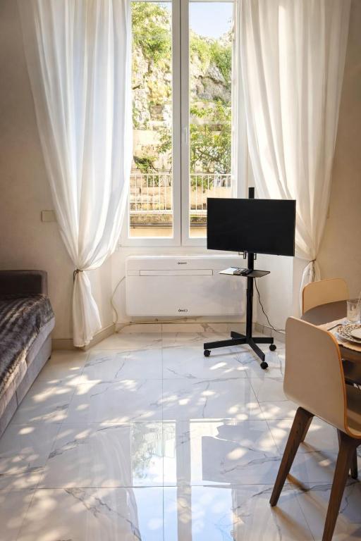 Apartment 1 min to Beach Near Monaco - Air Conditioning WiFi - 4