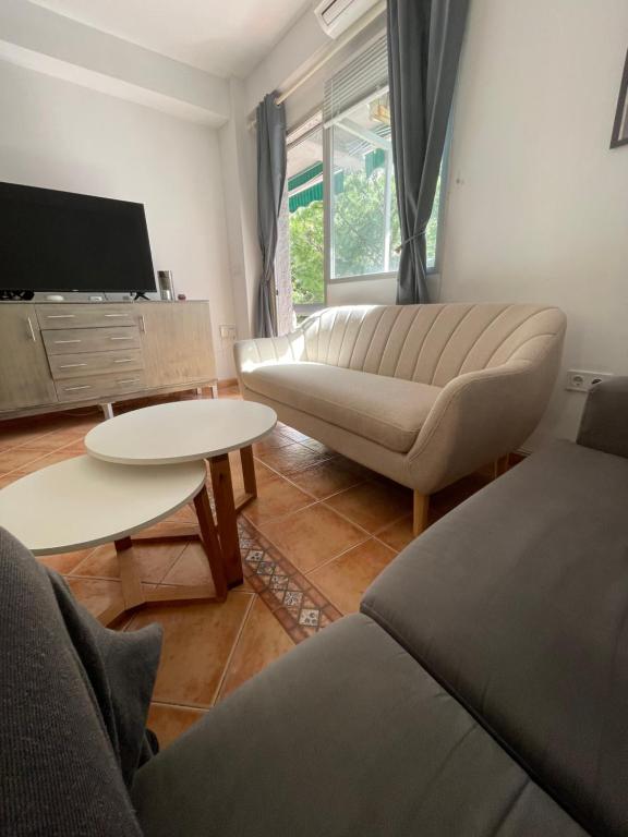 Beautiful 3 Bedrooms, 2 Baths, Balcony, Beach Apartment - 3