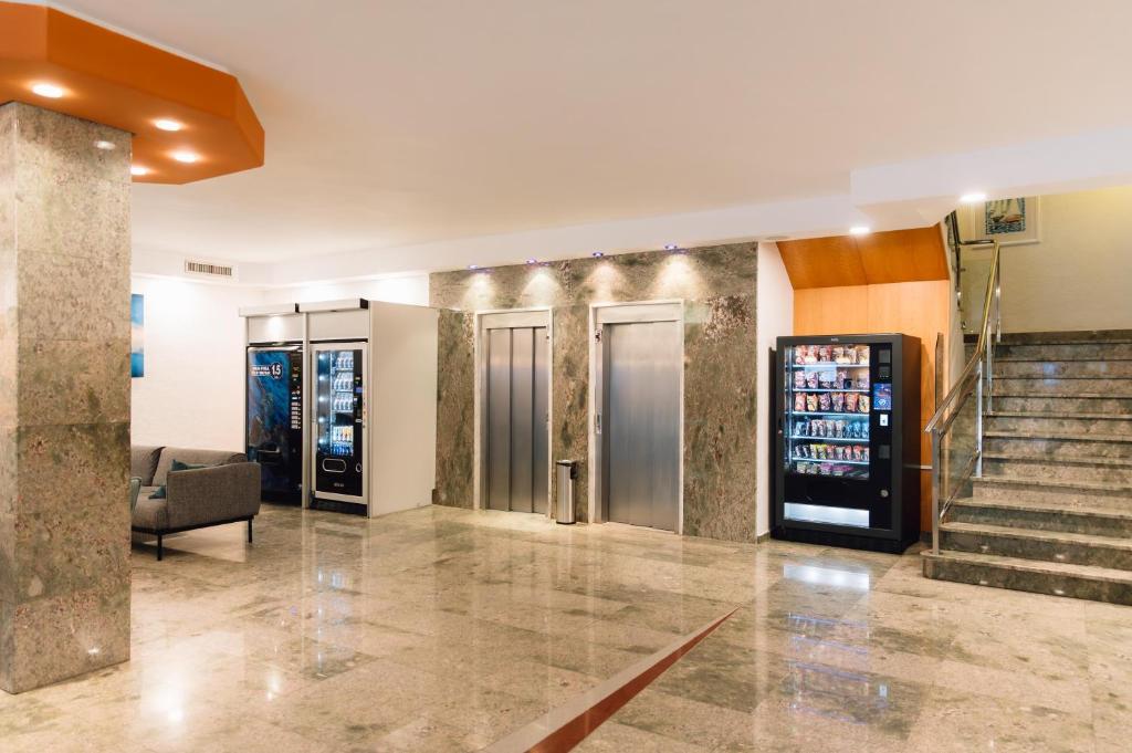 BLUESEA Coral Beach — Hotel building in Es Canar, Balearic Islands