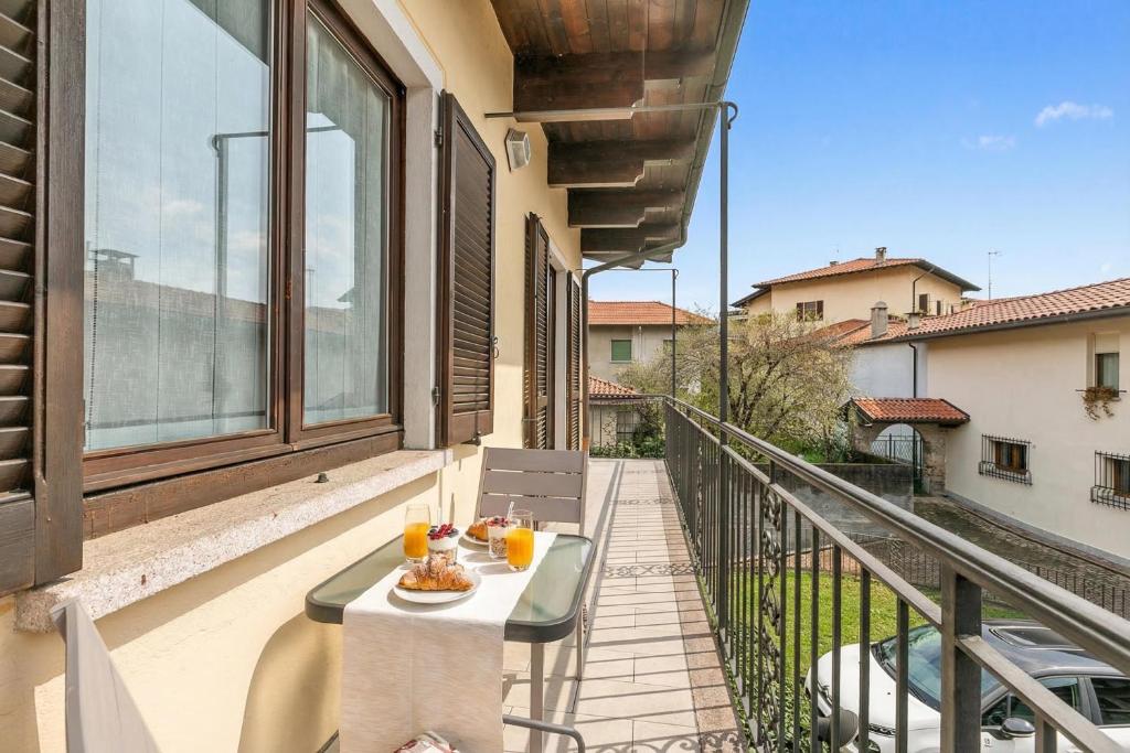 Sunset in Baveno: 1 Bed with Balcony - Happy Rentals - 2