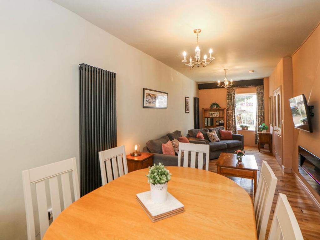 Corner Cottage, Tideswell photo 3