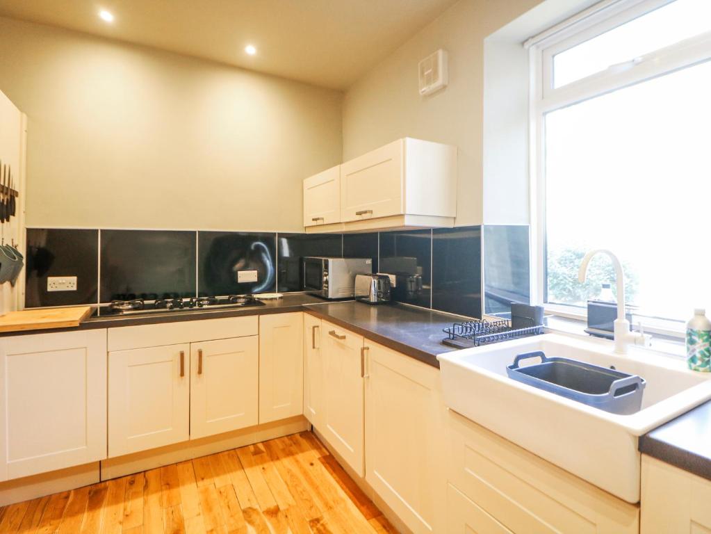 Corner Cottage, Tideswell photo 6