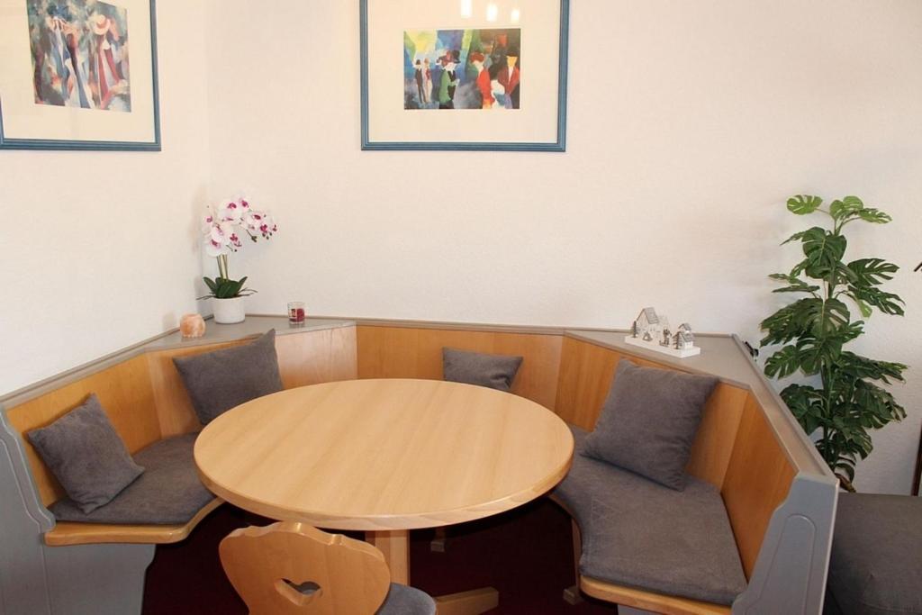 Ferienhaus Nr 72, Kategorie Komfort, Feriendorf Hochbergle, Allgäu - 2