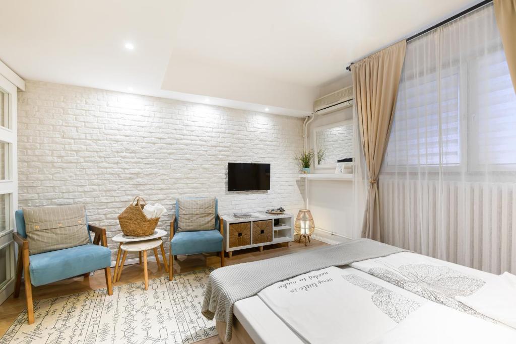 Cozy Haven - Comfort and parking near Clinical Center - 3