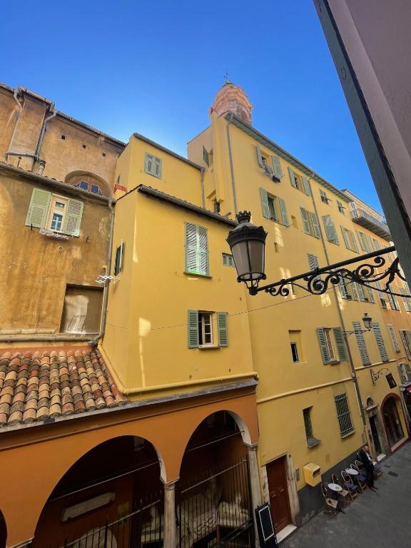 Charming spacious duplex Vieux Nice, 6 people - 3