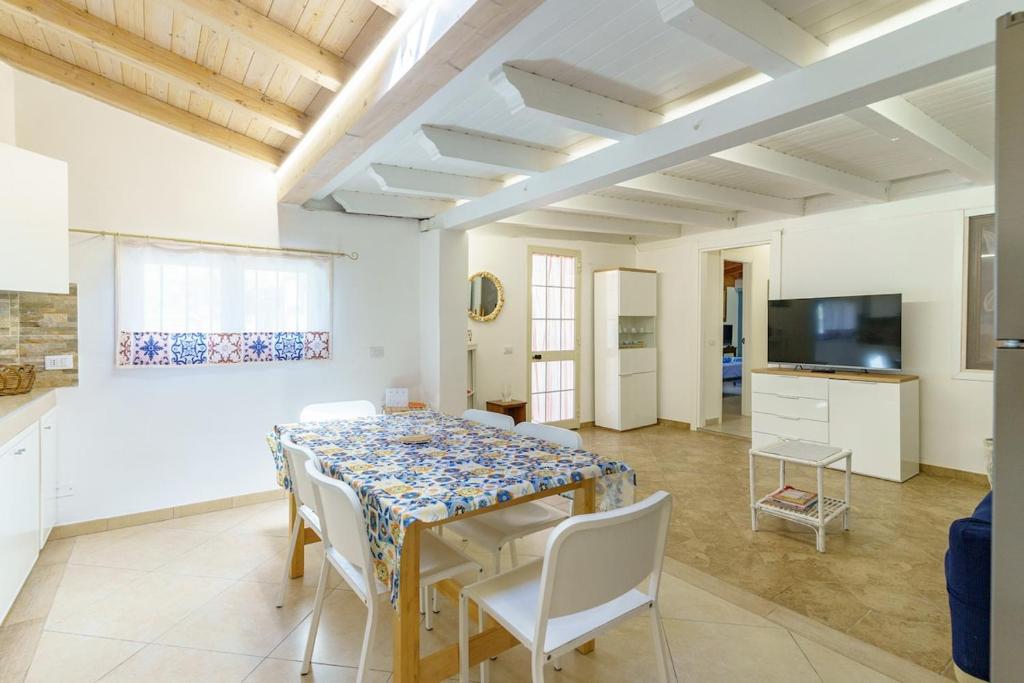 bluewindowhome - 2