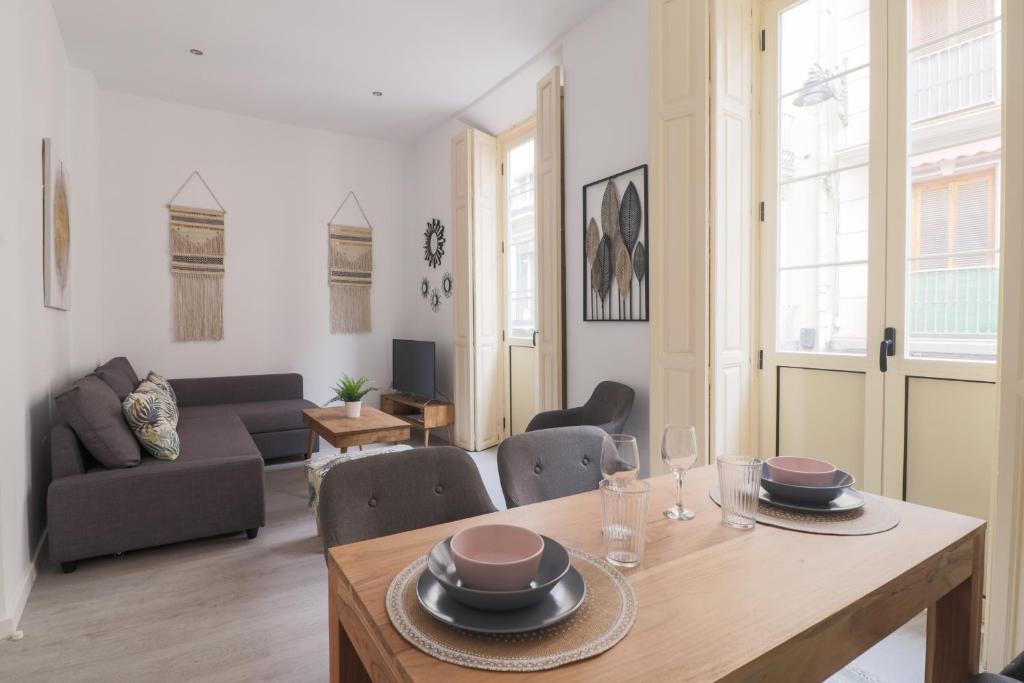C93 - Trendy Two Bedrooms in Ollerias - 1