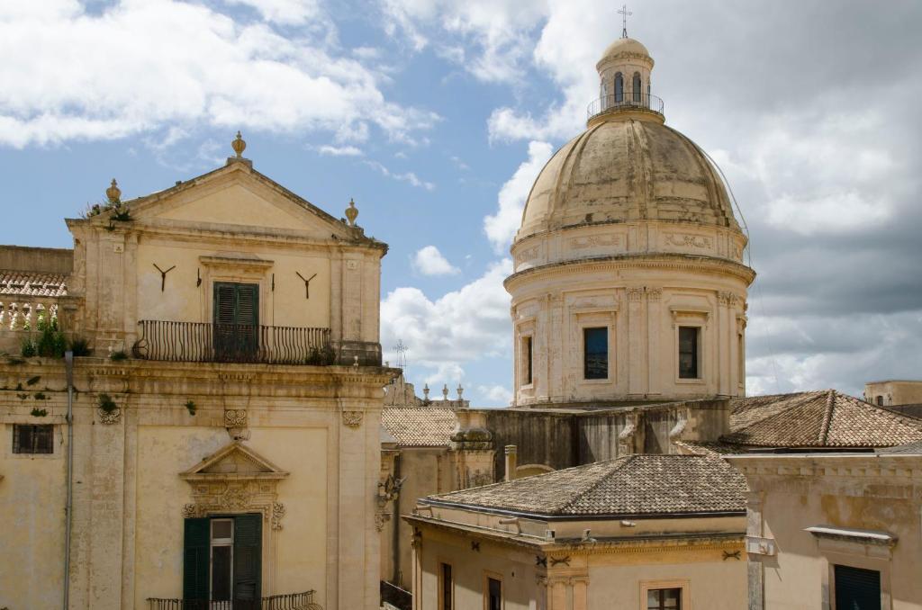 Casa Camelia - Cathedral View Apartment, 90m from Duomo - 5