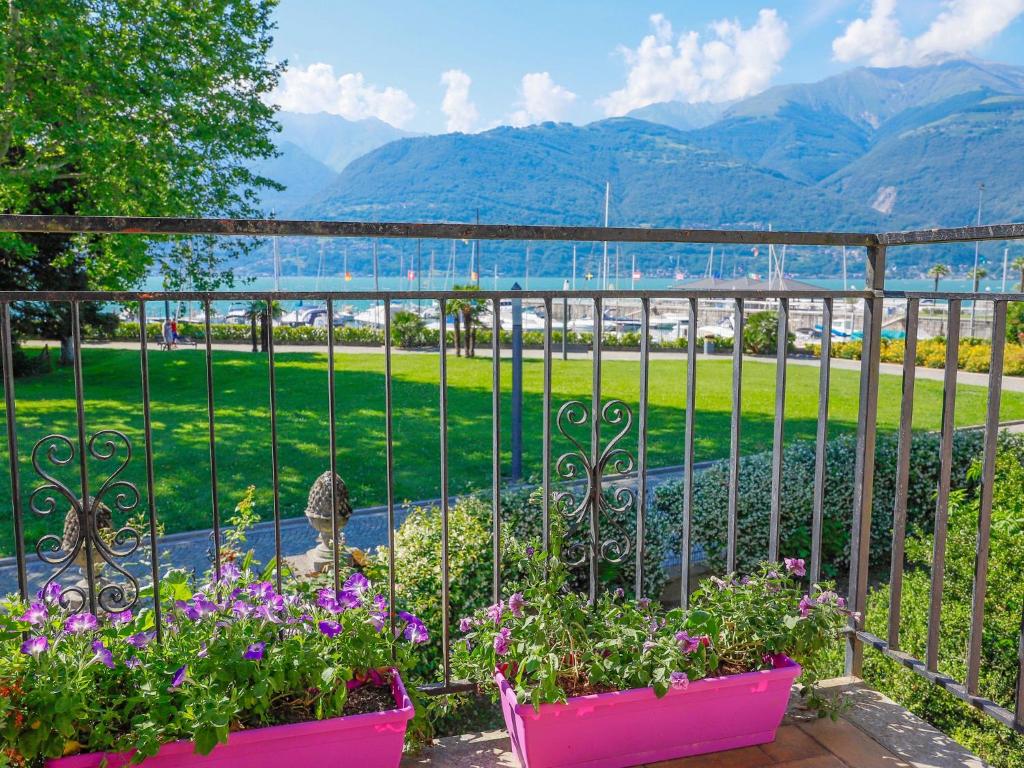 Villa Lago Foreground Lakefront Beach Bike&Boat& Scooter Lake Como - 1