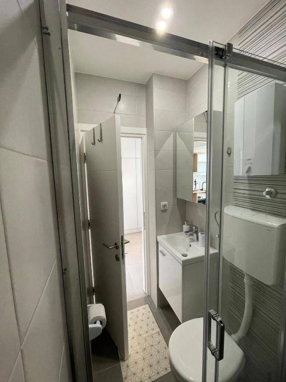 Compact Studio in City Center with Free Parking - 5