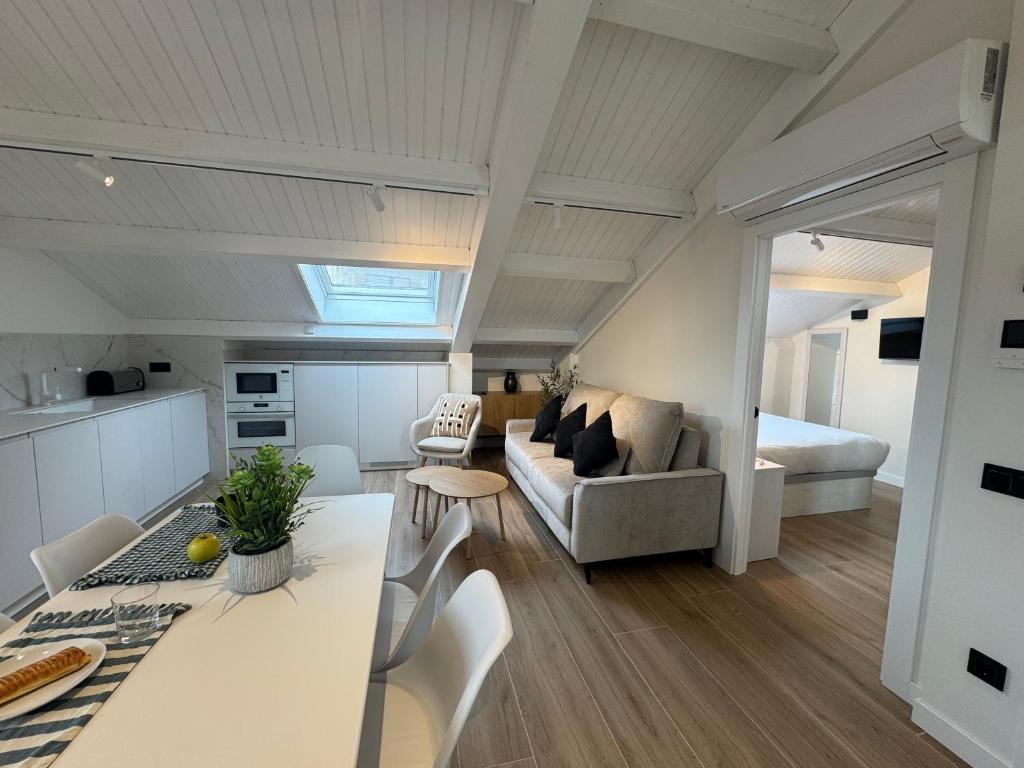Apartamentos Prior by gaiarooms - 5