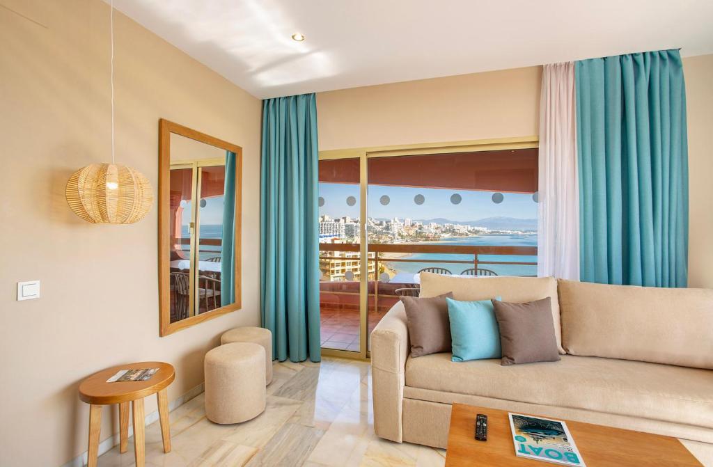 Sunset Beach Club Hotel Apartments — Hotel rooms in Benalmadena, Andalusia