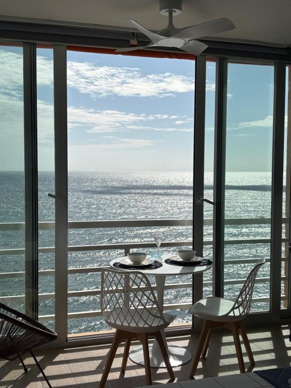 Mediterranean Dream Seafront & Parking - 3