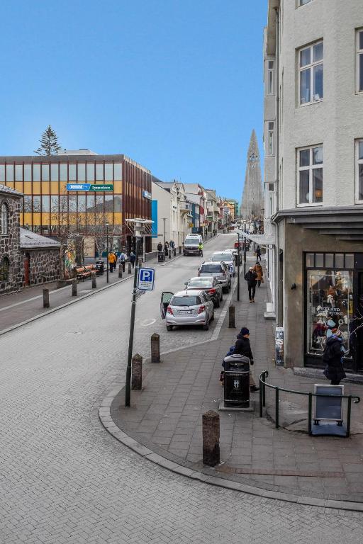 Surrounding environment, Skolo Rainbow Street Apartments in Reykjavik