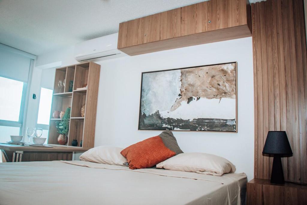 Stylish studio with gym, padel court and pool - 1