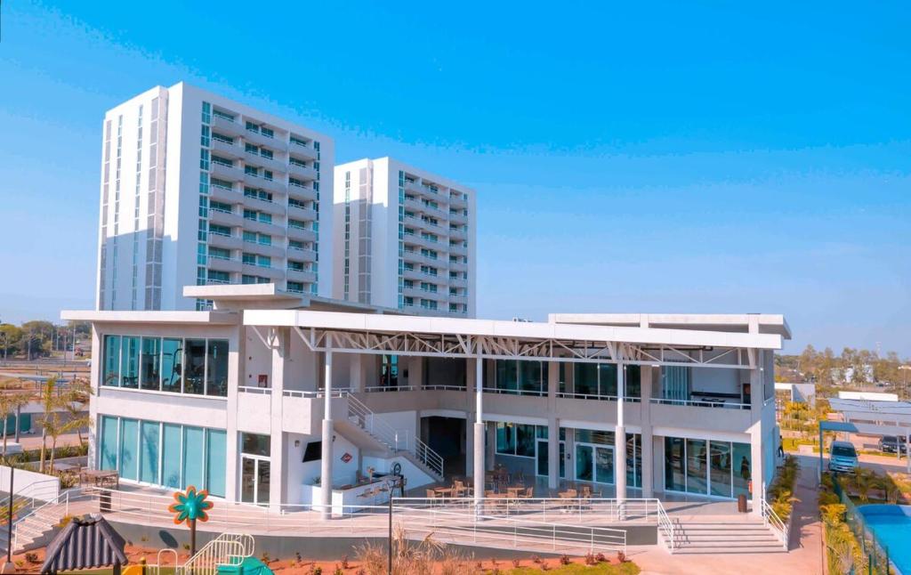 Stylish studio with gym, padel court and pool - 3