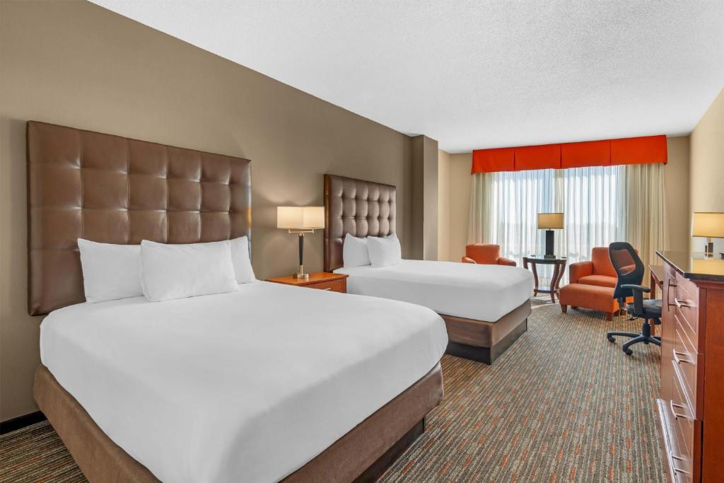 Drury Inn & Suites Fort Myers Airport FGCU — Hotel rooms in Fort Myers, Florida