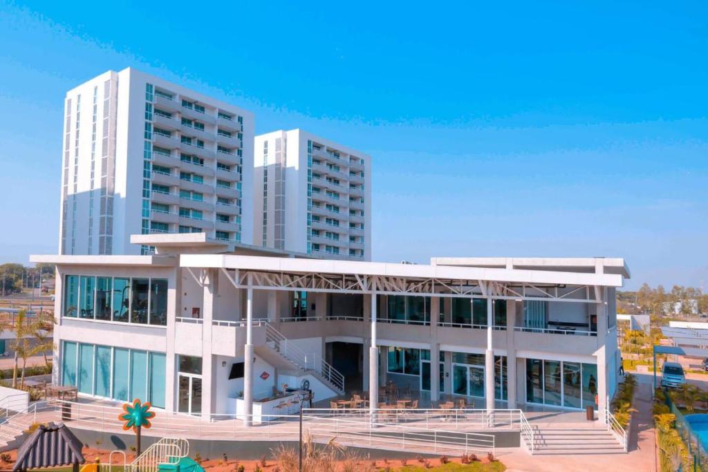 Stylish studio with gym, padel court and pool - 5