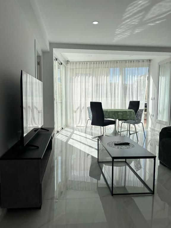 Apartamento Blanco Albir - 2