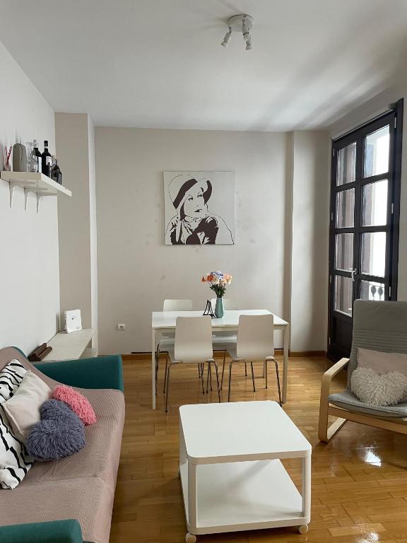 Lovely old town apartment - 4