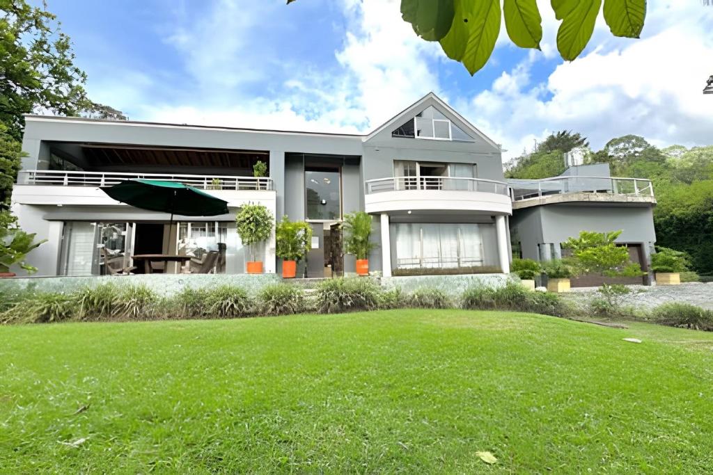 Medellin Mansion 680 m2 with pool and steam room - 1