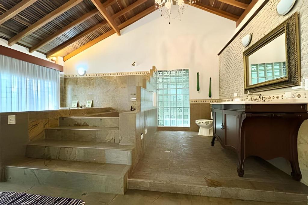 Medellin Mansion 680 m2 with pool and steam room - 3