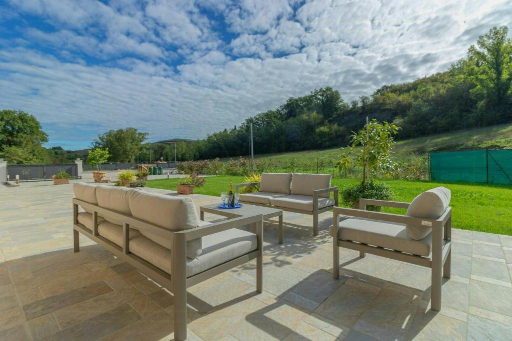 Family Friendly Villa With Swimming Pool In Tuscany - 2
