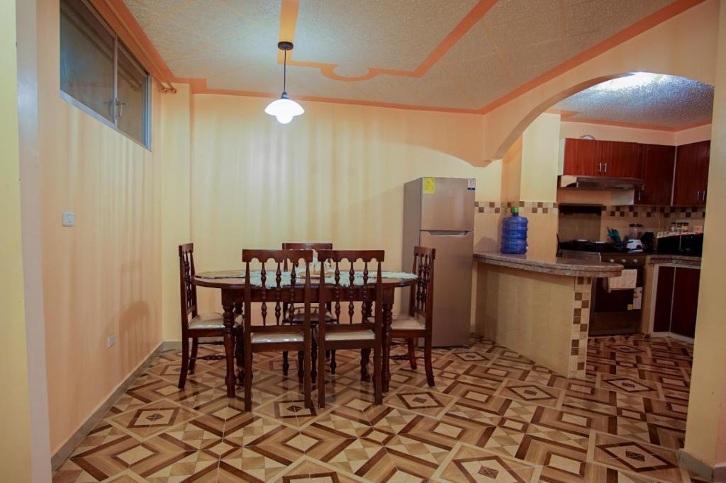 Your Home in Riobamba 3 Bedrooms Bathtub Parking Total Comfort - 3