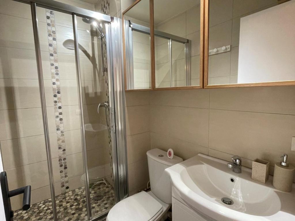 Studio rénové proche centre - 4 pers. - FR-1-836-68 - 4